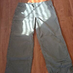 American Eagle Olive Green Stovepipe Pants! (size 14)
